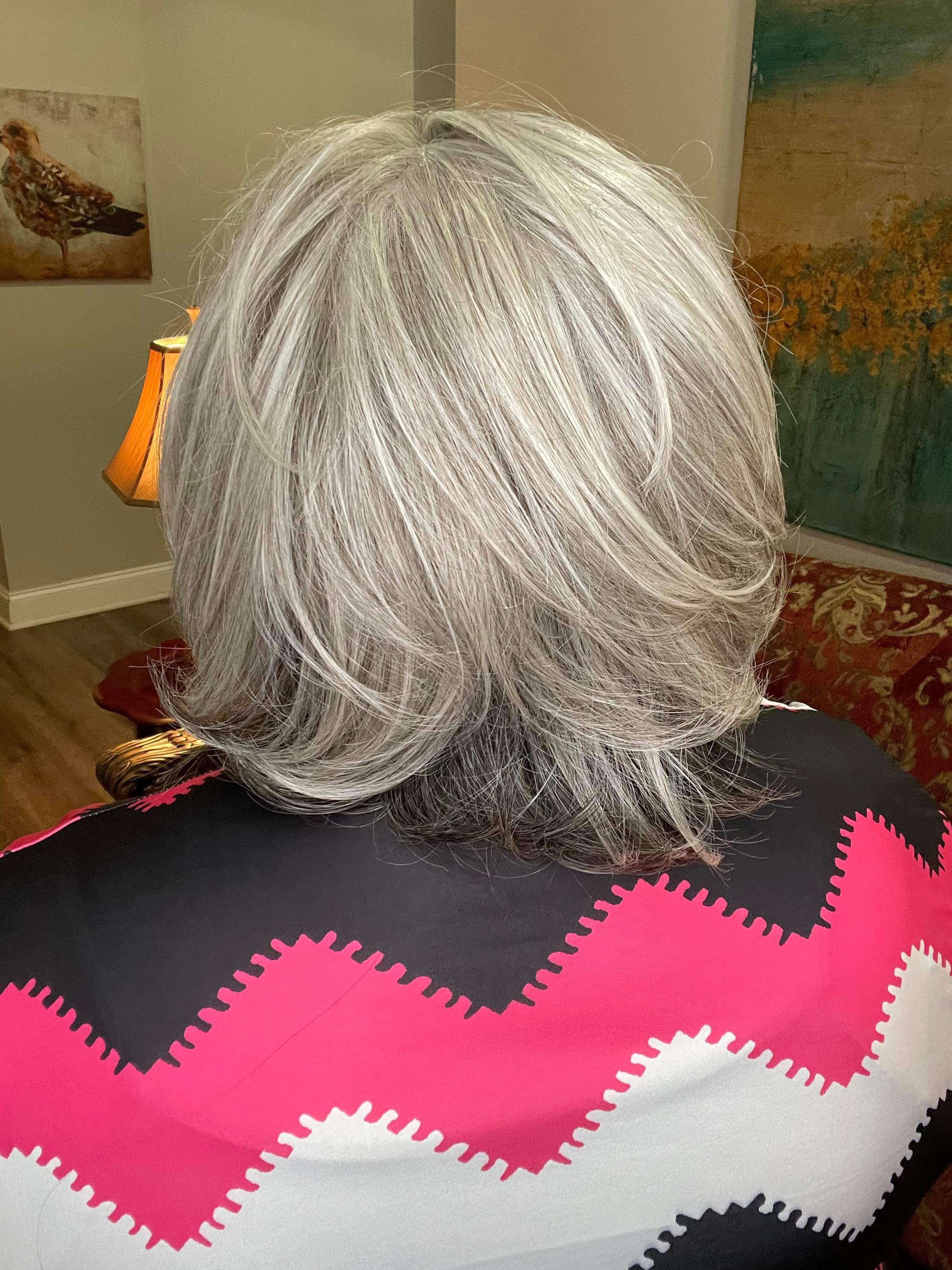 Justice Glamour Grey Hand-Tied HS Platinum Luxury Wig CA1 W6723 LW3